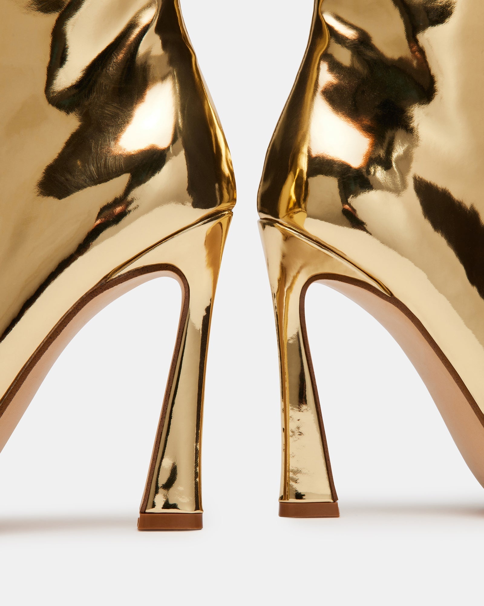 DILARA GOLD - SM REBOOTED