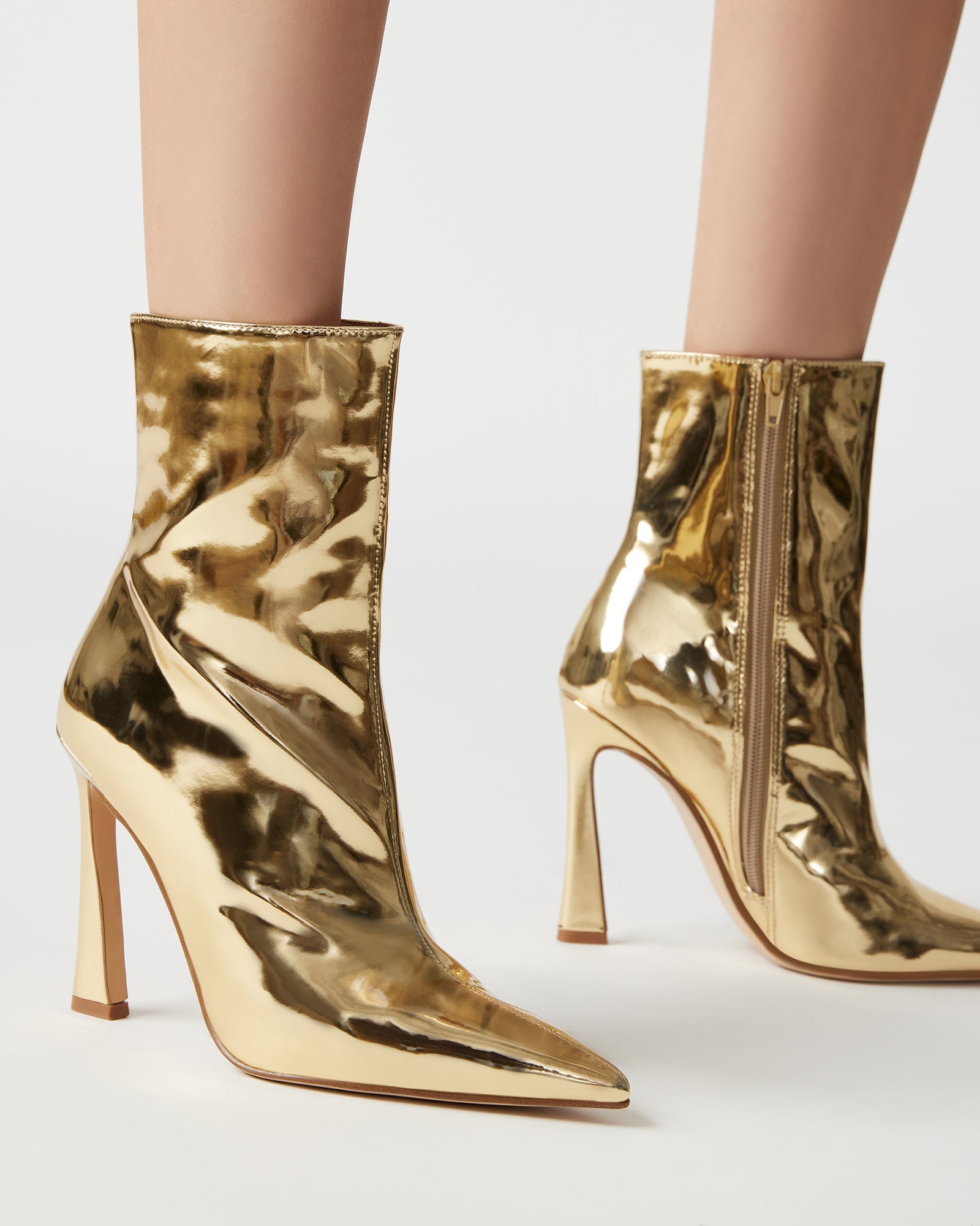 DILARA GOLD - SM REBOOTED